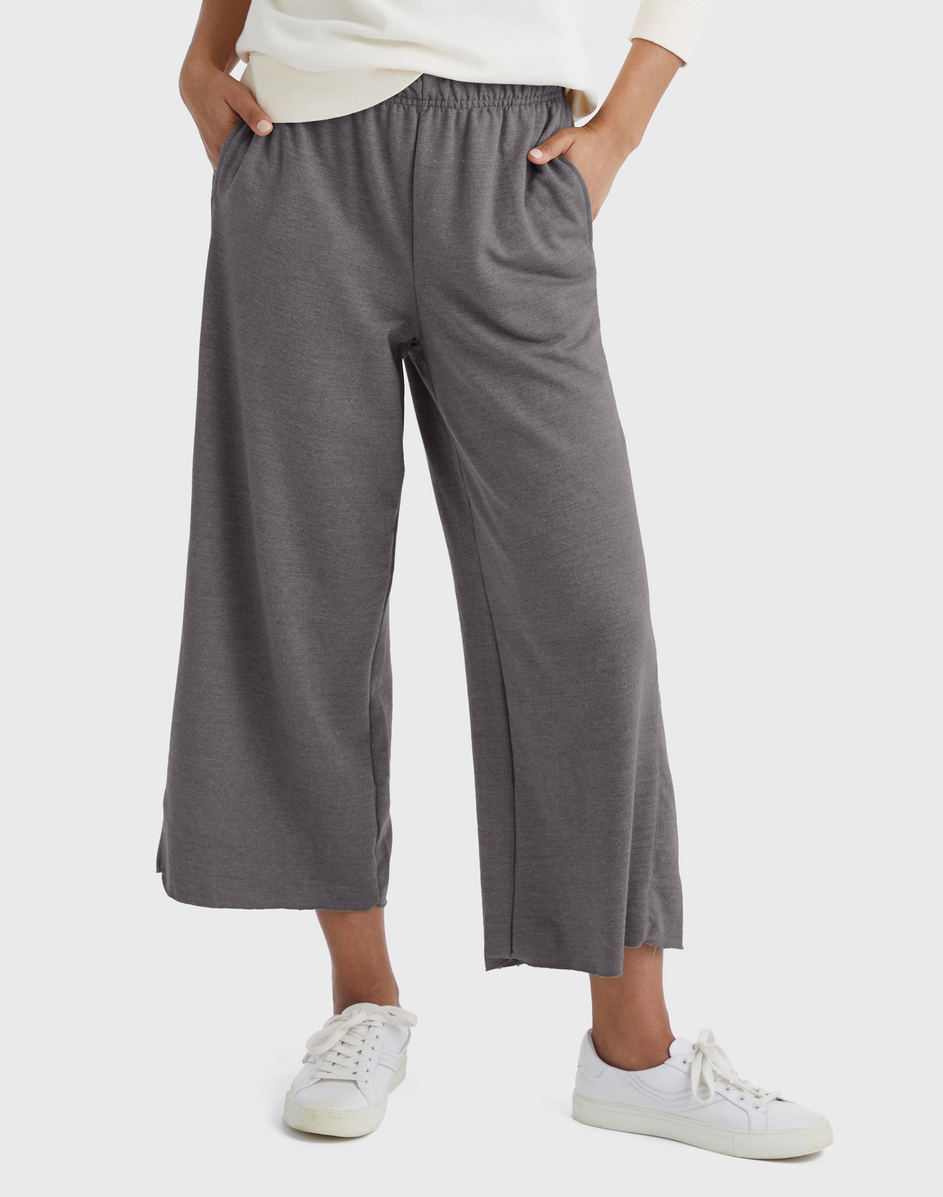 パンツ KHOKI Wide-leg cropped pants Gray Product Details Verb