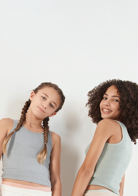 Kids Clothing, Hoodies, Shirts, Activewear & More | Hanes
